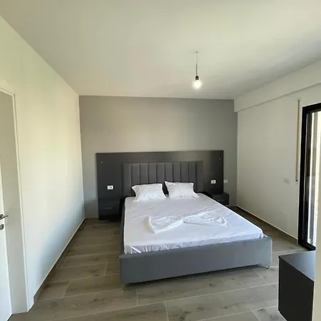 Klevis Apartment *